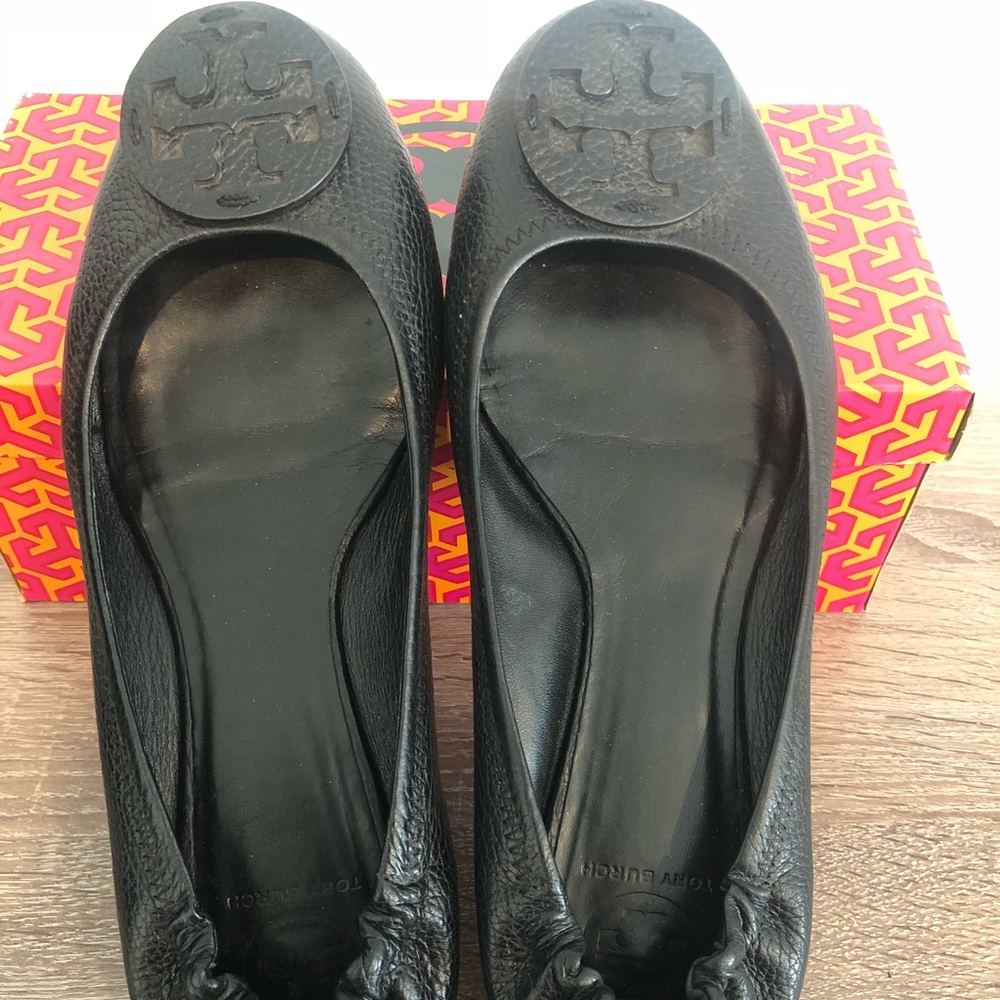 Tory Burch leather flats- Black